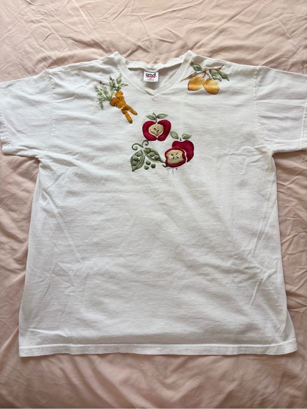 Anvil 100% Cotton White Fruit Graphic T-Shirt